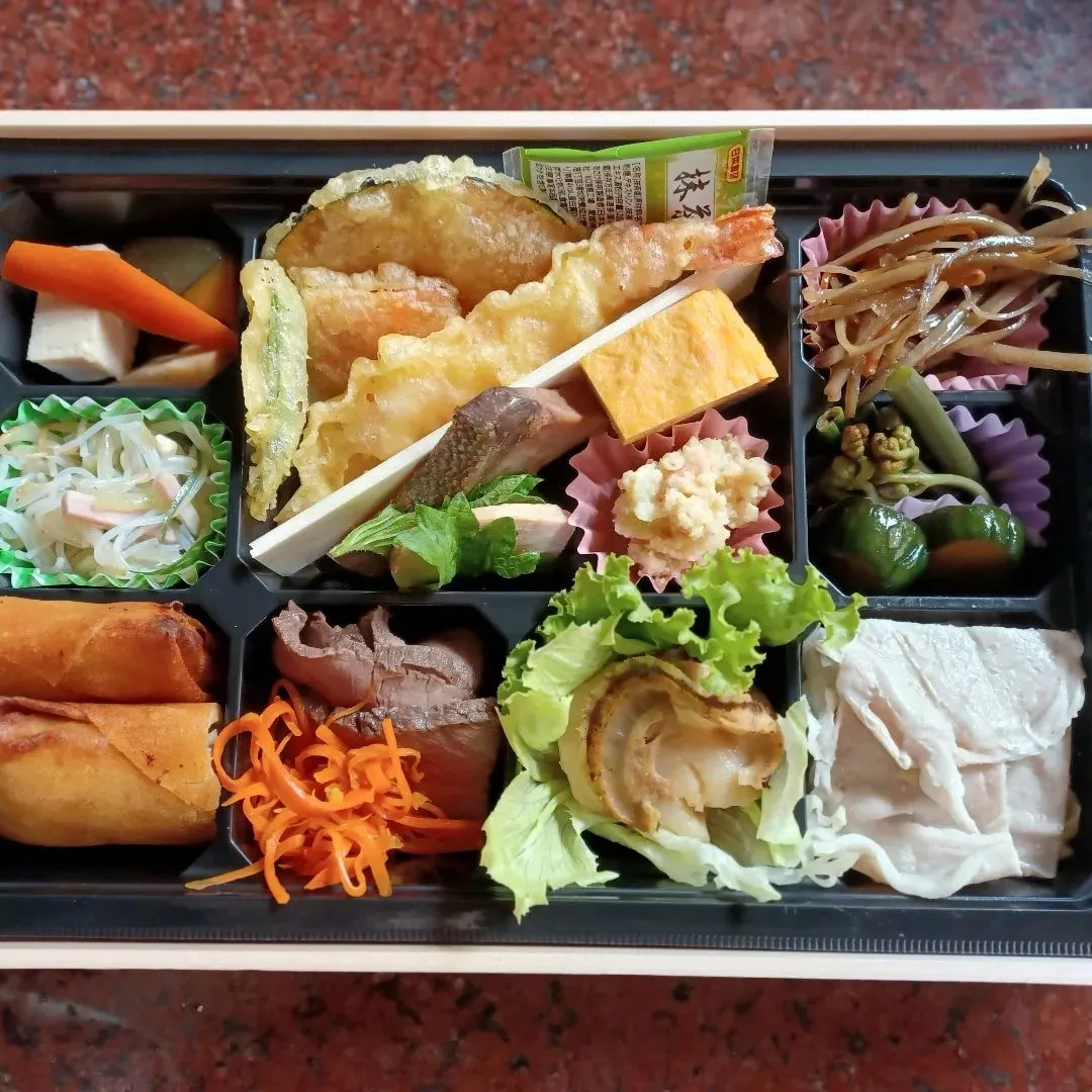 仕出し弁当、わっぱ飯テイクアウト　承ります！