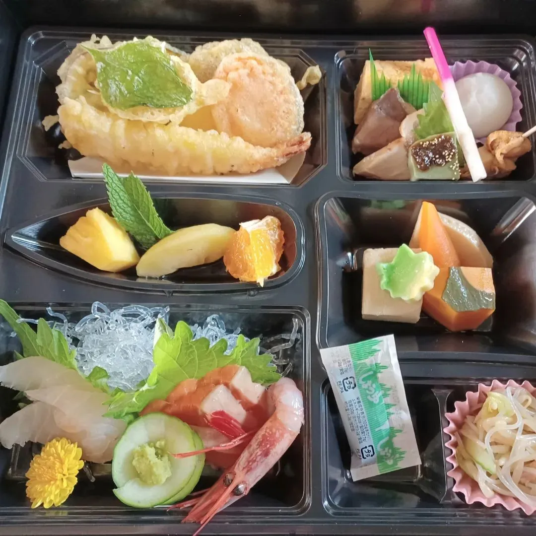 仕出し弁当、わっぱ飯テイクアウト　承ります！