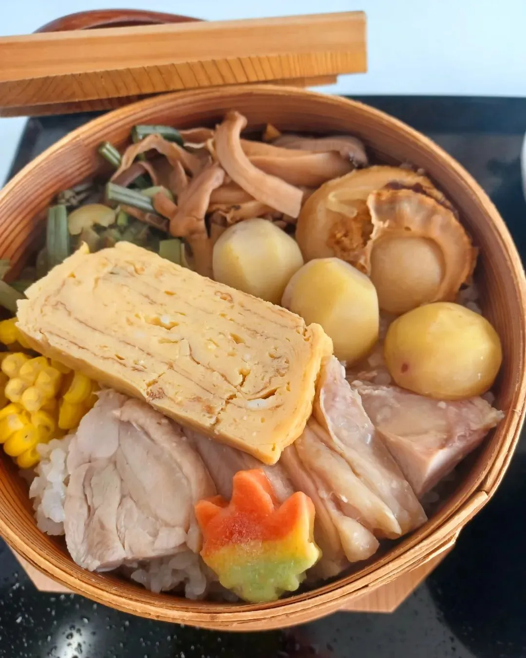 落ち着いた空間でわっぱ飯